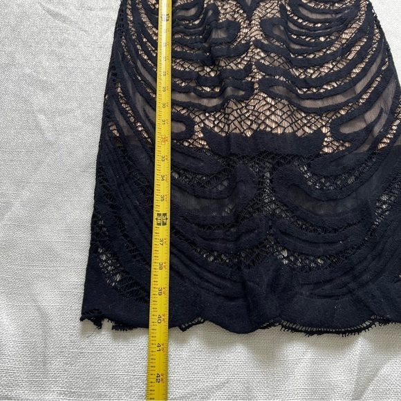 Bebe Lace Bodycon Midi Dress Size Small - Picture 6 of 9